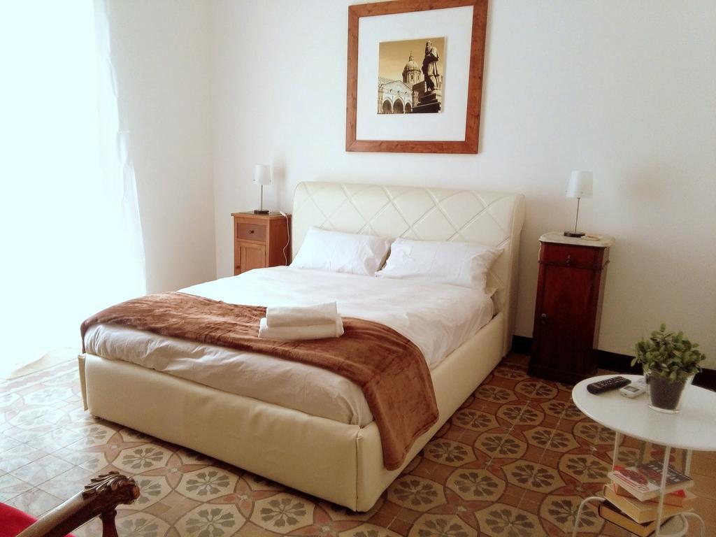Aragona Rooms Palermo Exteriör bild